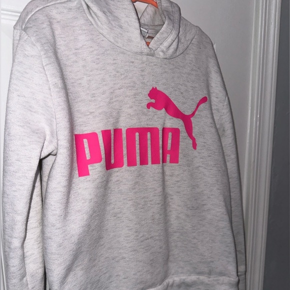Puma Sweatshirt - Picture 2 of 5